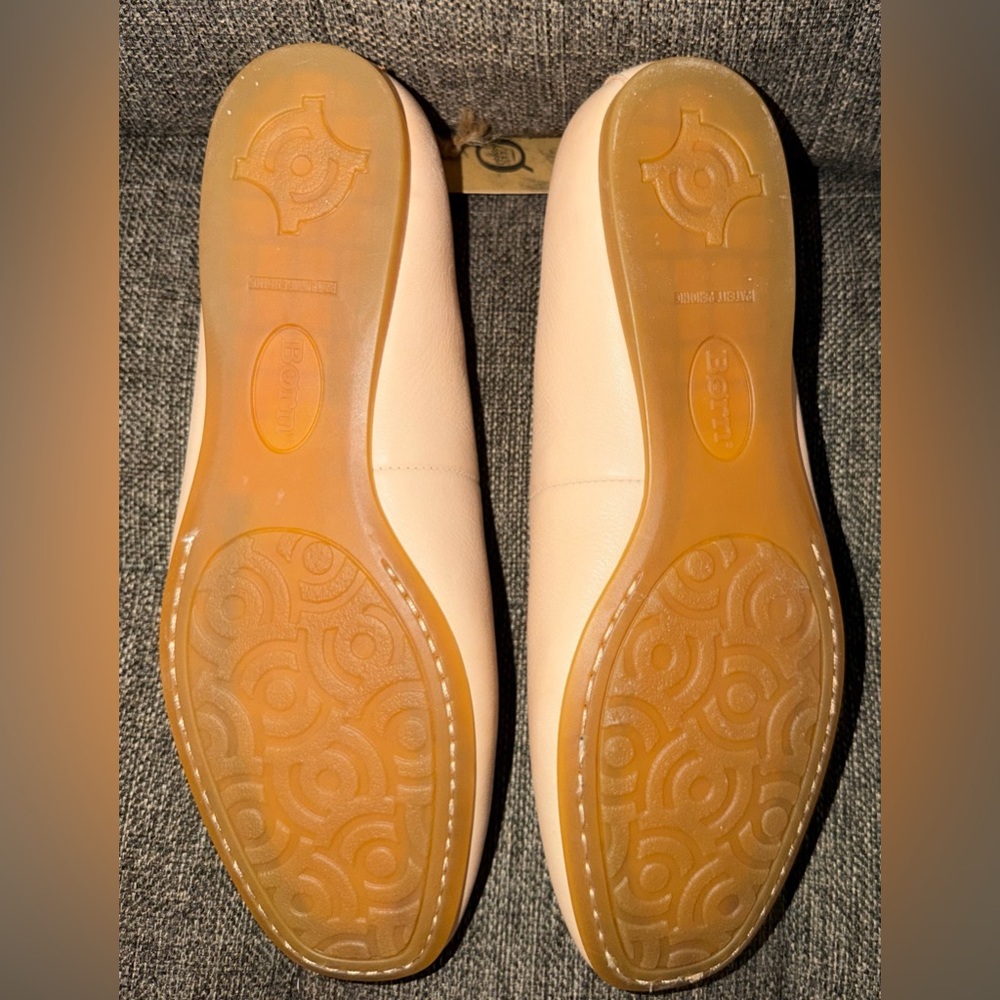 Born Women's Beige Leather Loafers - Picture 4 of 5